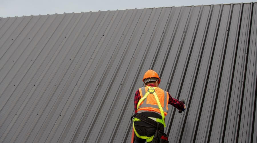 Professional gutter cleaning in Walden, CO